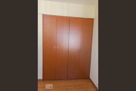 Quarto 1 de apartamento para alugar com 2 quartos, 80m² em Serra, Belo Horizonte