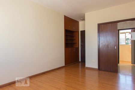 Sala de apartamento para alugar com 2 quartos, 80m² em Serra, Belo Horizonte