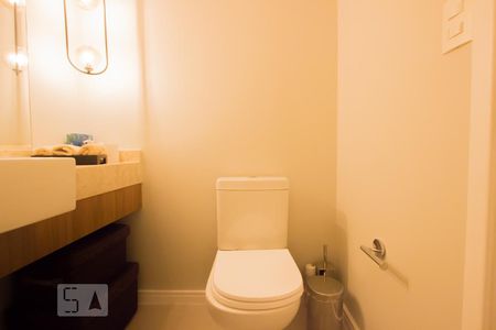 Apartamento à venda com 238m², 3 quartos e 4 vagasBanheiro