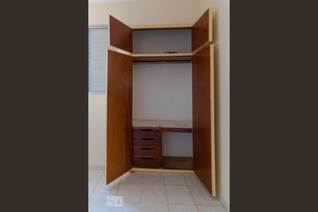 Apartamento à venda com 69m², 2 quartos e 1 vaga Apartamento à venda com 69m², 2 quartos e 1 vagaQuarto 02 - Armário