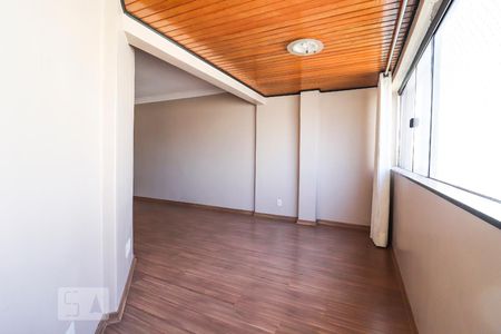 Apartamento para alugar com 84m², 3 quartos e 1 vagaSala