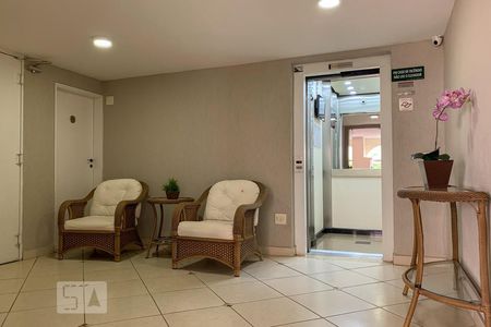 Apartamento à venda com 60m², 2 quartos e 1 vaga Apartamento à venda com 60m², 2 quartos e 1 vagaÁrea Comum - Hall de Entrada