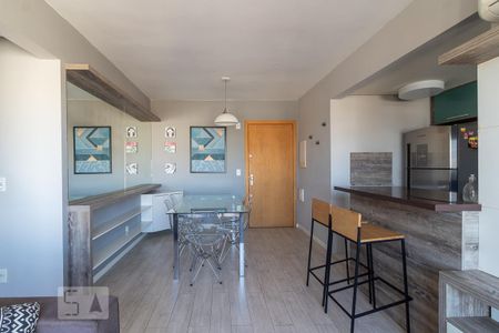Sala de apartamento para alugar com 2 quartos, 65m² em Passo da Areia, Porto Alegre