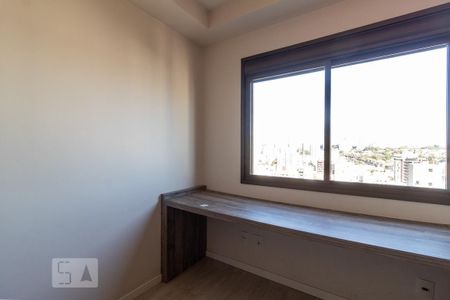 Quarto 1 de apartamento para alugar com 2 quartos, 65m² em Passo da Areia, Porto Alegre