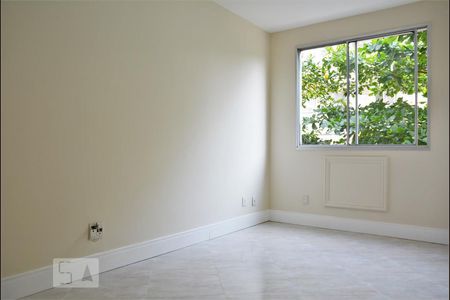 Apartamento para alugar com 57m², 2 quartos e 1 vagaQuatro 2