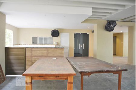 Apartamento para alugar com 57m², 2 quartos e 1 vagaÁrea comum - Salão de festas
