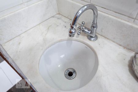 Apartamento para alugar com 68m², 3 quartos e sem vagaBanheiro social - Pia 