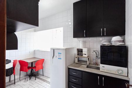Apartamento para alugar com 68m², 3 quartos e sem vagaCozinha 