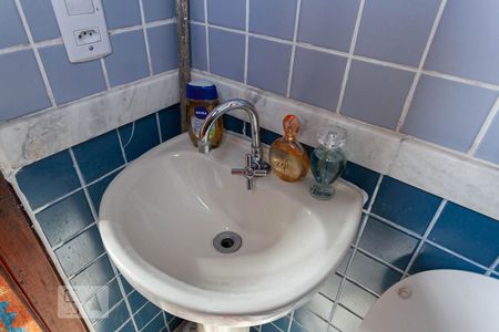 Apartamento para alugar com 68m², 3 quartos e sem vagaBanheiro da suíte - Pia
