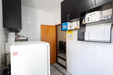 Apartamento para alugar com 68m², 3 quartos e sem vagaCozinha 