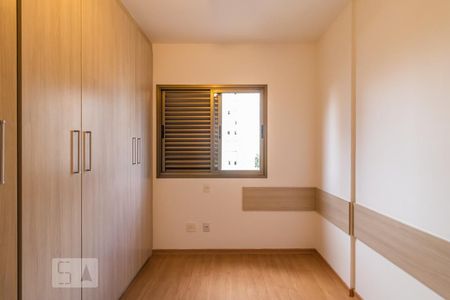 Quarto 2 de apartamento para alugar com 3 quartos, 80m² em Alphaville Industrial, Barueri