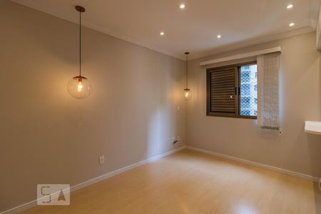 Quarto 2 de apartamento para alugar com 2 quartos, 62m² em Alphaville Industrial, Barueri