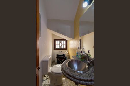 Casa à venda com 154m², 3 quartos e 2 vagasLavabo