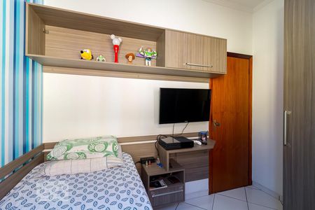 Casa à venda com 154m², 3 quartos e 2 vagasQuarto 2