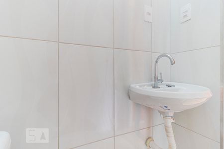 Banheiro de kitnet/studio para alugar com 1 quarto, 30m² em Bela Vista, São Paulo