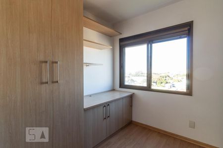 Quarto de apartamento à venda com 3 quartos, 75m² em Sarandi, Porto Alegre
