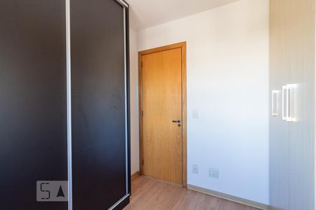 Quarto de apartamento à venda com 3 quartos, 75m² em Sarandi, Porto Alegre