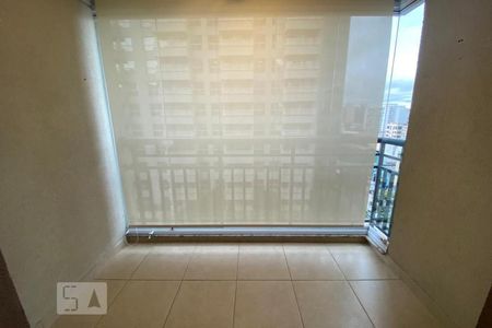 varanda de apartamento à venda com 2 quartos, 57m² em Barra Funda, São Paulo