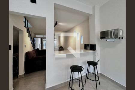 Casa à venda com 140m², 2 quartos e 2 vagasCozinha