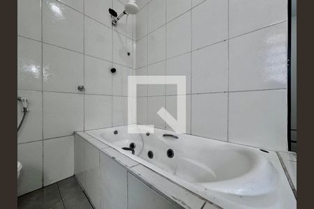 Casa à venda com 140m², 2 quartos e 2 vagasBanheiro