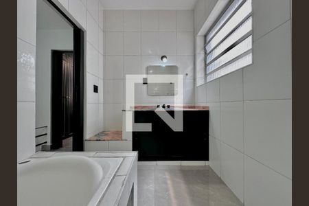 Casa à venda com 140m², 2 quartos e 2 vagasBanheiro