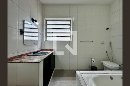 Casa à venda com 140m², 2 quartos e 2 vagasBanheiro