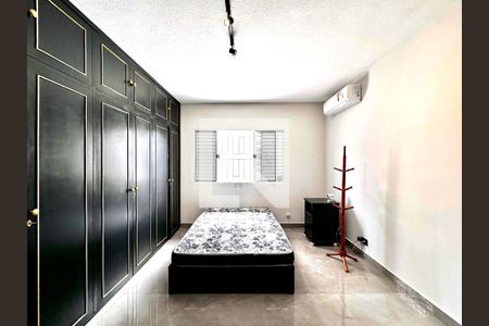 Quarto 1 de casa à venda com 2 quartos, 140m² em Vila Gertrudes, São Paulo