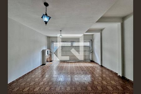 Casa à venda com 140m², 2 quartos e 2 vagasGaragem