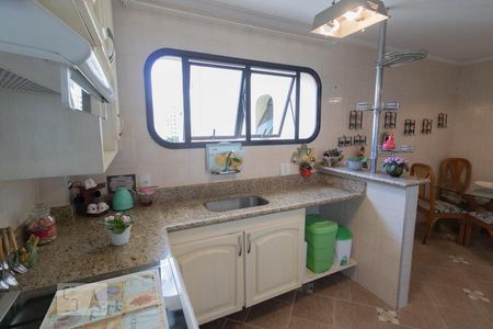 Apartamento à venda com 153m², 4 quartos e 3 vagasCozinha