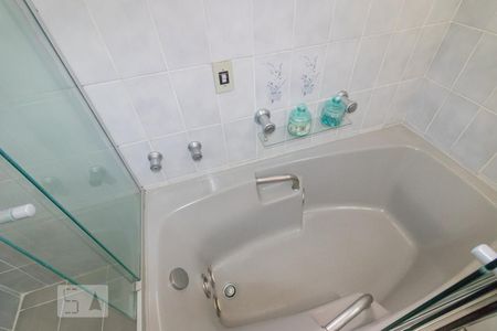 Apartamento à venda com 153m², 4 quartos e 3 vagasBanheiro da Suíte
