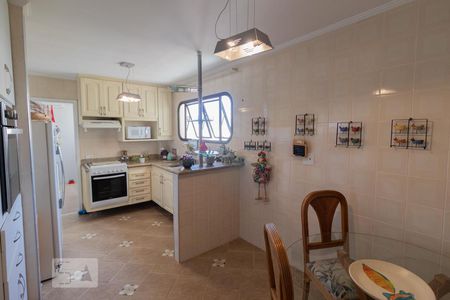 Apartamento à venda com 153m², 4 quartos e 3 vagasCozinha