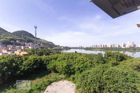 Apartamento para alugar com 65m², 2 quartos e sem vaga Apartamento para alugar com 65m², 2 quartos e sem vagaVista