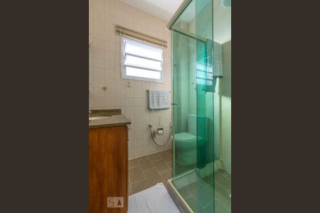 Apartamento à venda com 200m², 3 quartos e 3 vagasBanheiro 3