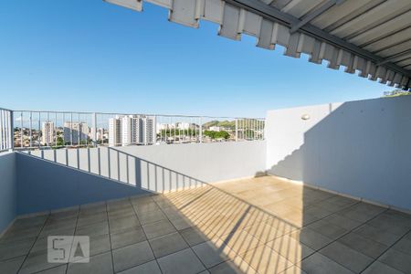 Apartamento à venda com 200m², 3 quartos e 3 vagasVaranda principal