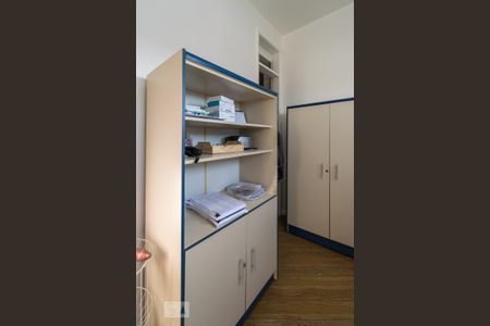 Apartamento à venda com 200m², 3 quartos e 3 vagasQuarto de Serviço - Armários