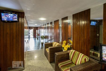 Apartamento à venda com 200m², 3 quartos e 3 vagasHall social do prédio