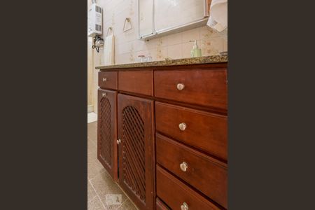 Apartamento à venda com 200m², 3 quartos e 3 vagasBanheiro da Suíte - Armário