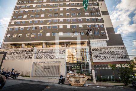 Apartamento para alugar com 56m², 2 quartos e 1 vaga Apartamento para alugar com 56m², 2 quartos e 1 vagaFachada