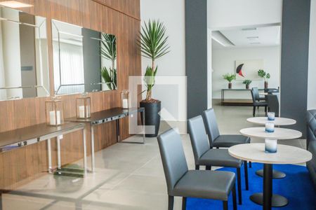 Apartamento para alugar com 56m², 2 quartos e 1 vaga Apartamento para alugar com 56m², 2 quartos e 1 vagaÁrea comum - Salão de festas