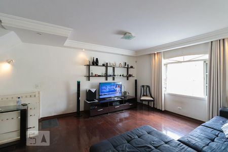 Sala de casa para alugar com 3 quartos, 250m² em Jardim Peri Peri, São Paulo