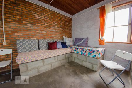 Sala de apartamento para alugar com 1 quarto, 50m² em São João do Rio Vermelho, Florianópolis