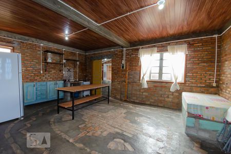 Cozinha de apartamento para alugar com 1 quarto, 50m² em São João do Rio Vermelho, Florianópolis