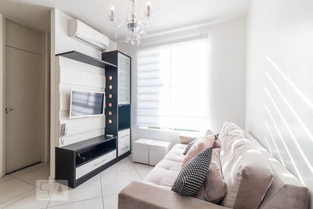 Sala de apartamento para alugar com 2 quartos, 52m² em Mário Quintana, Porto Alegre