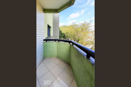 Apartamento à venda com 74m², 3 quartos e 2 vagasVaranda