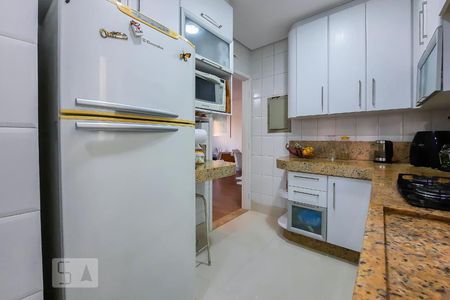 Apartamento à venda com 74m², 3 quartos e 2 vagasCozinha