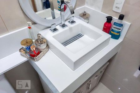 Apartamento à venda com 74m², 3 quartos e 2 vagasBanheiro da Suíte 