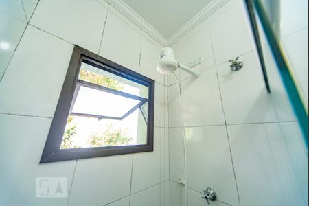 Chuveiro  de kitnet/studio para alugar com 1 quarto, 20m² em Vila São Pedro, Santo André