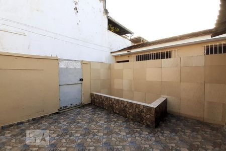 Casa para alugar com 70m², 1 quarto e sem vagaQuintal