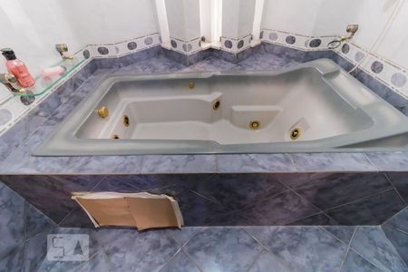 Casa para alugar com 250m², 3 quartos e 2 vagasDetalhe banheiro