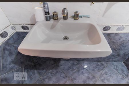 Casa para alugar com 250m², 3 quartos e 2 vagasDetalhe banheiro